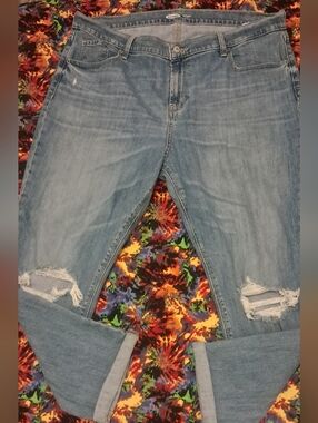 Old Navy Mid Rise Boyfriend Jeans
